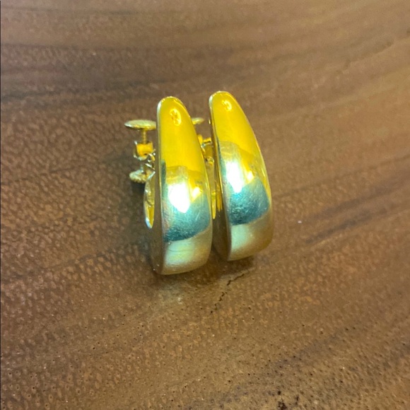 VINTAGE Napier Gold Hoop Clip-On Earrings - Picture 1 of 5